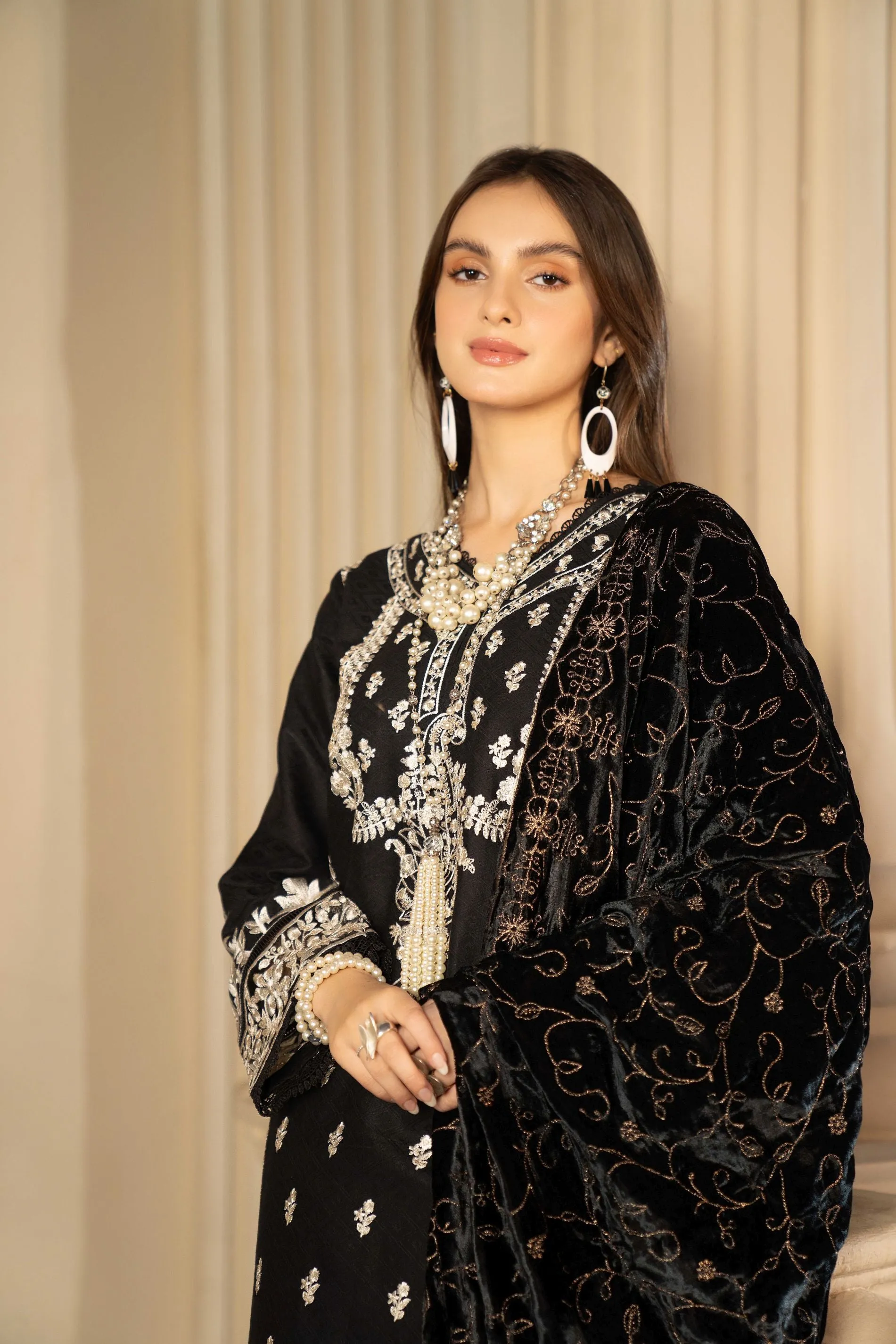 3PC VELVET SHAWL COLLECTOIN BY AABPARA ABV4