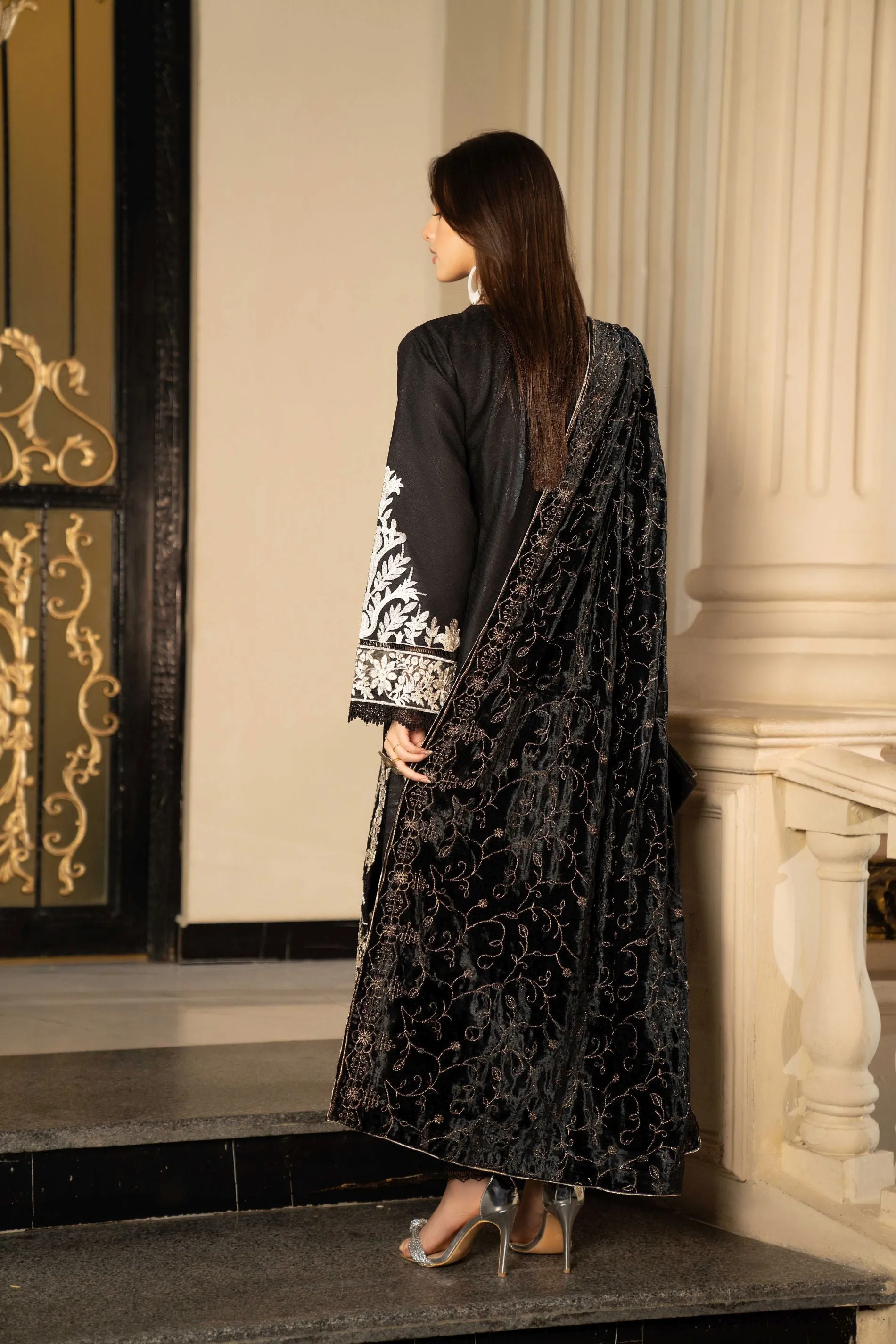 3PC VELVET SHAWL COLLECTOIN BY AABPARA ABV4