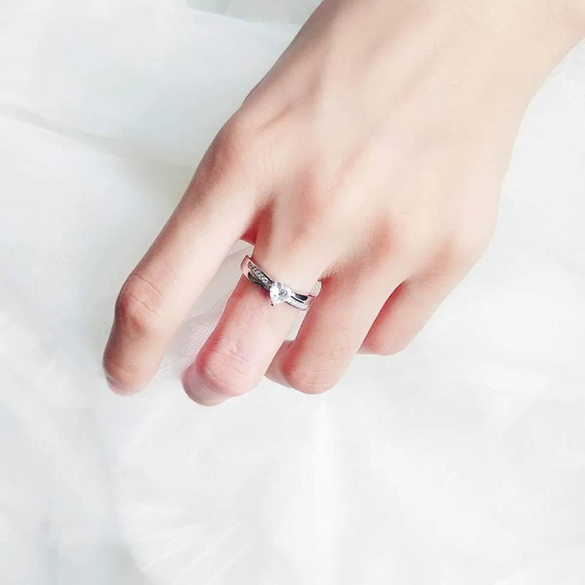925 Sterling Silver Heart Promise Rings for Her Cubic Zirconia/Sapphire Infinity Engagement CZ Heart Cut Solitaire Ring Eternity Anniversary Wedding Ring for Women Christmas Jewelry Gifts Size 5-10