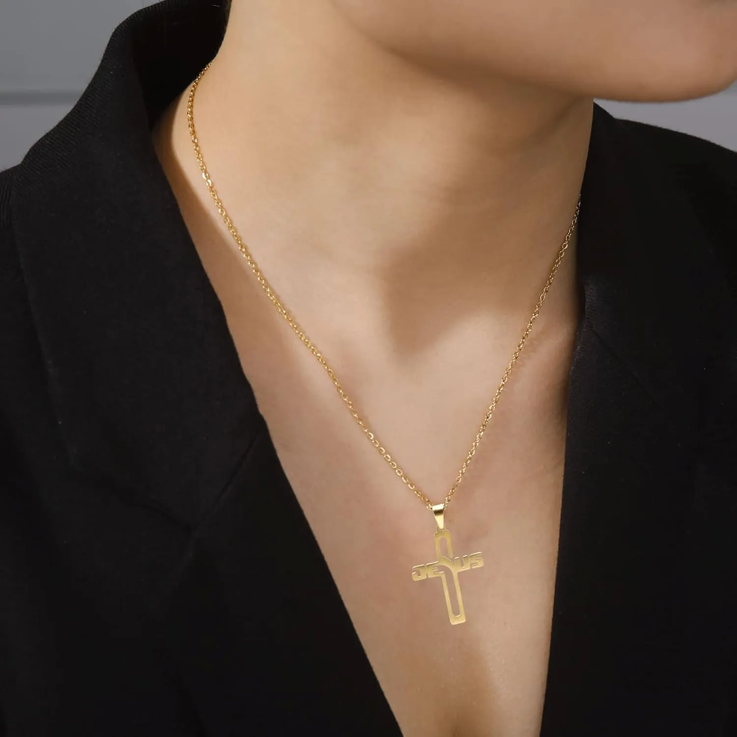 Cross Necklace for Men Women Faith Cross Pendant Cross Chain for Men,Stainless Steel Crucifixion Women's Necklace Christian Religious Jewelry Gift