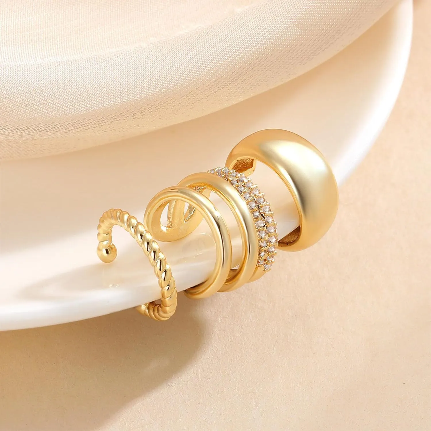 Ear Cuff for Women Ear Cuffs Non Piercing Gold Ear Cuff Earrings Trendy Earring Cuffs Non Pierced Earrings for Women Jewelry