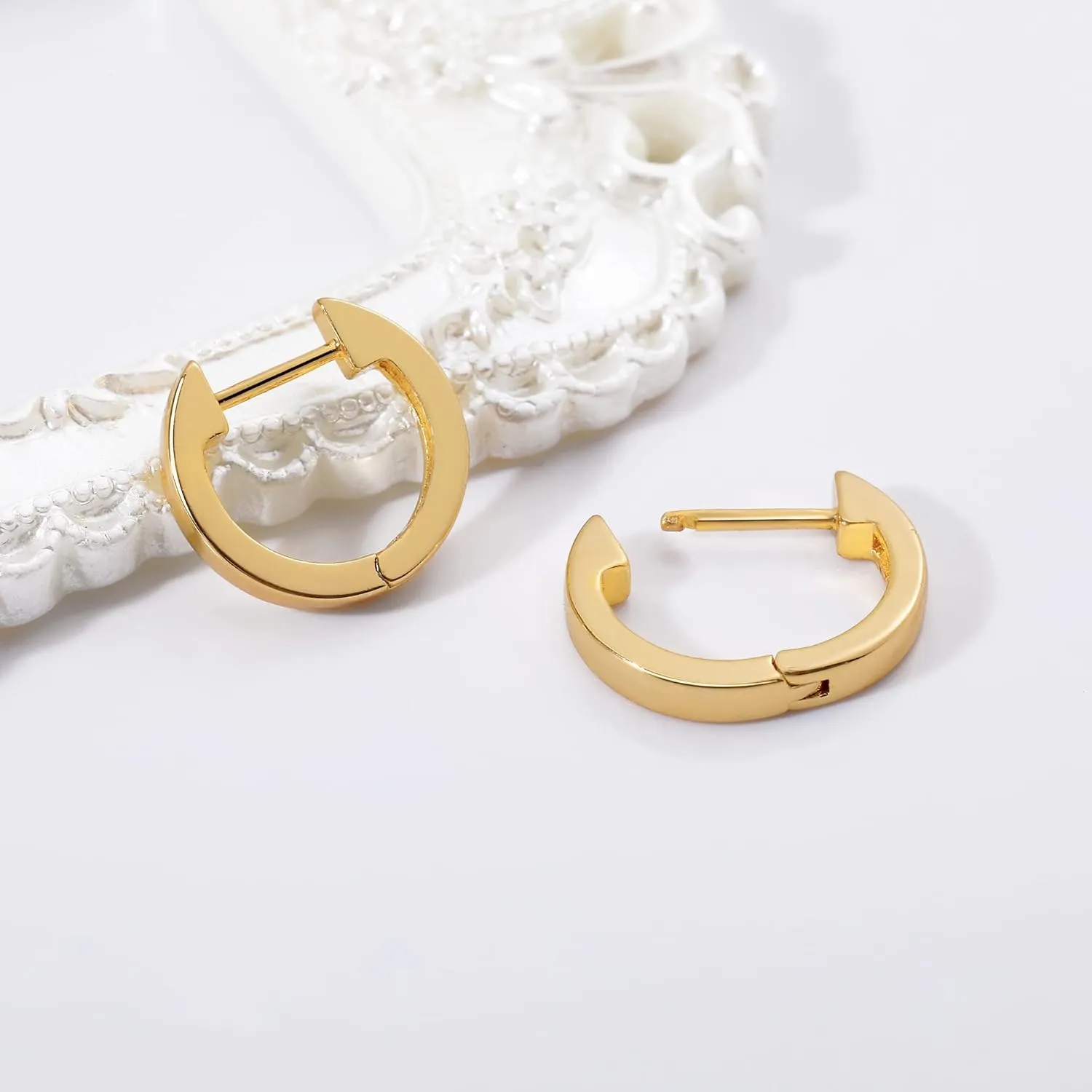 Gacimy Gold Huggie Earrings for Women, 14K Real Gold Plated, Small Hoop Earrings Cartilage Ear Cuff