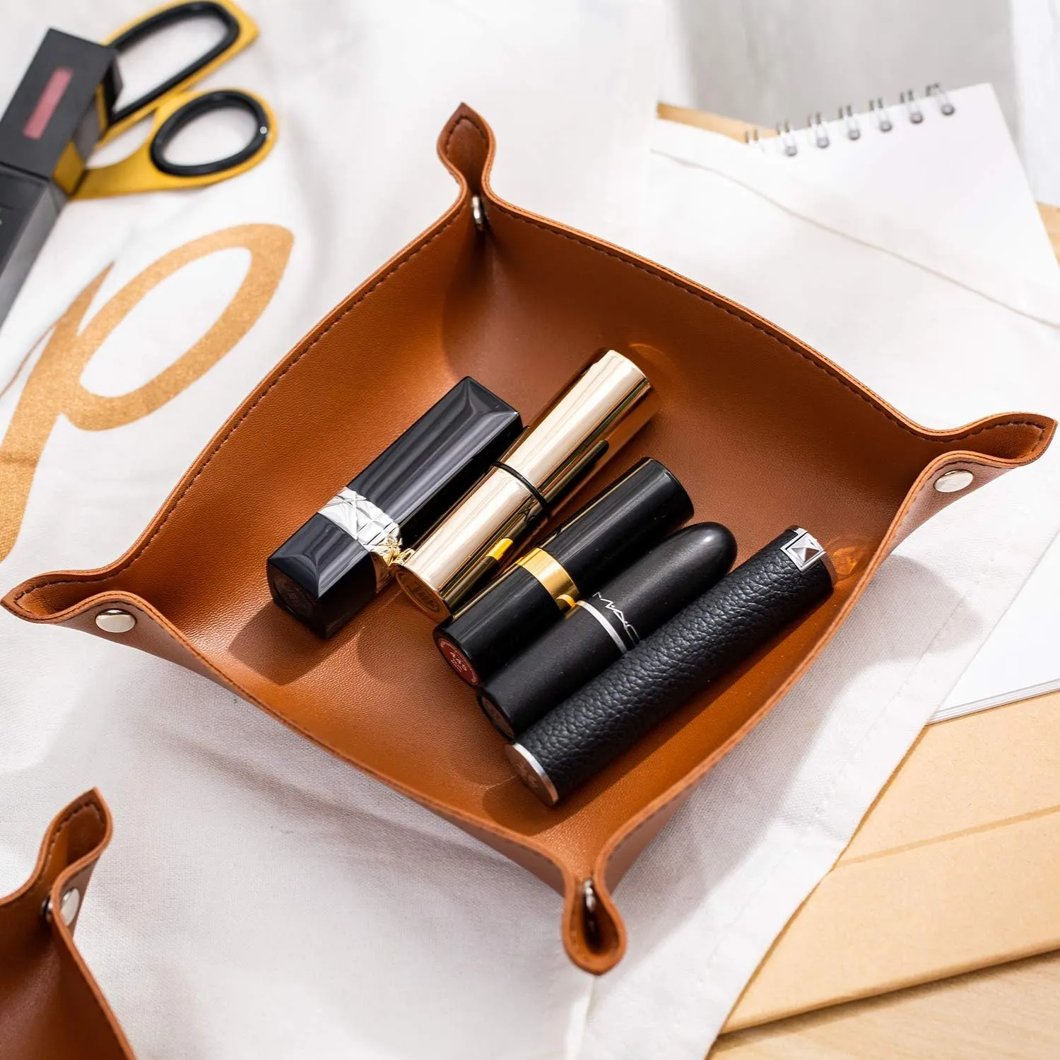 SANQIANWAN Leather Jewelry Valet Tray for Women and Man, Portable Entryway Table Tray Bedside Nightstand Desk Tray Small Catchall Travel Dish Plate for Key,Wallet,Watch,Coin (2PCs Brown-B)