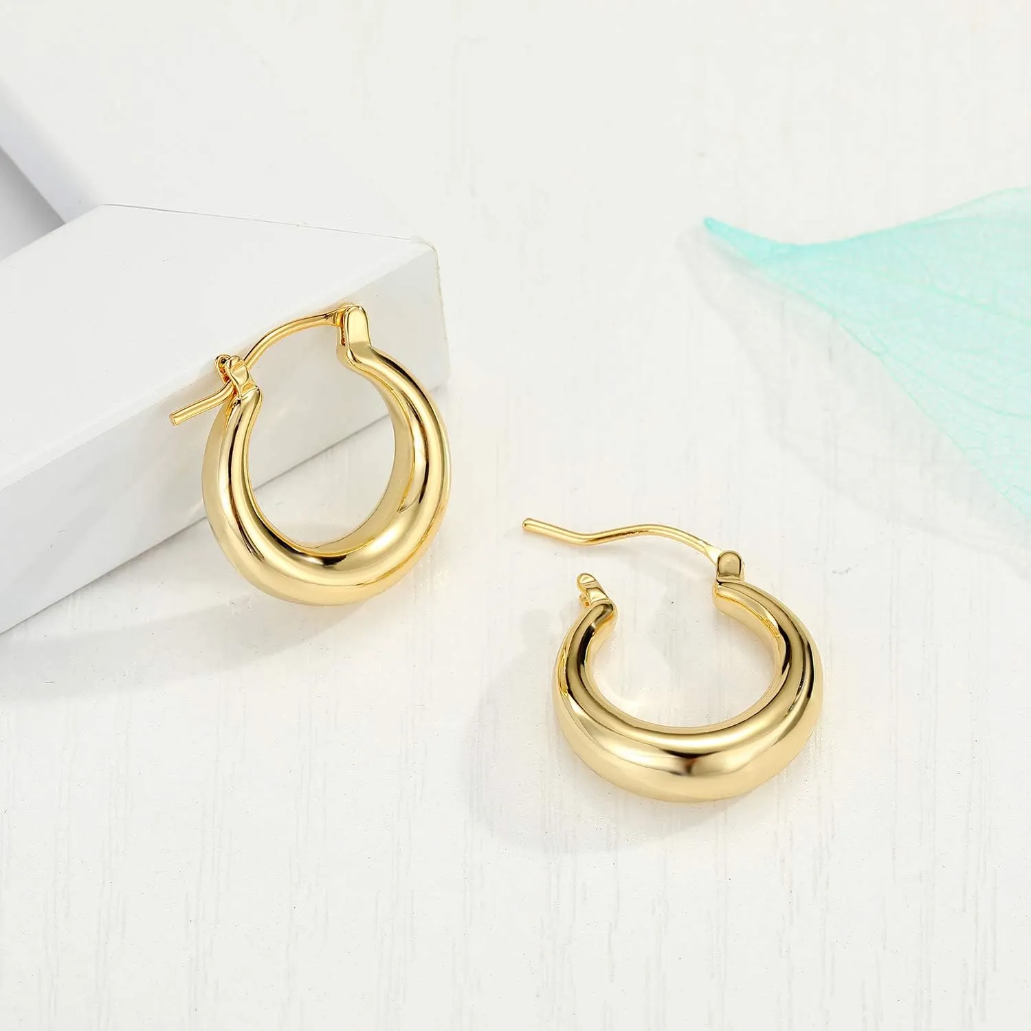 sovesi Chunky Gold Hoop Earrings for Women with 925 Sterling Silver Post, 14K Gold Plated Hoops Earrings