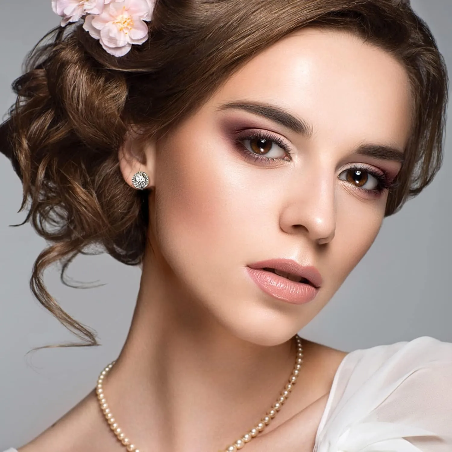 THUNARAZ Elegant Clip on Earrings for Women Crystal Wedding Earrings Clip on Rhinestone Formal Earrings for Brides Bridesmaids Non Pierced Jewelry