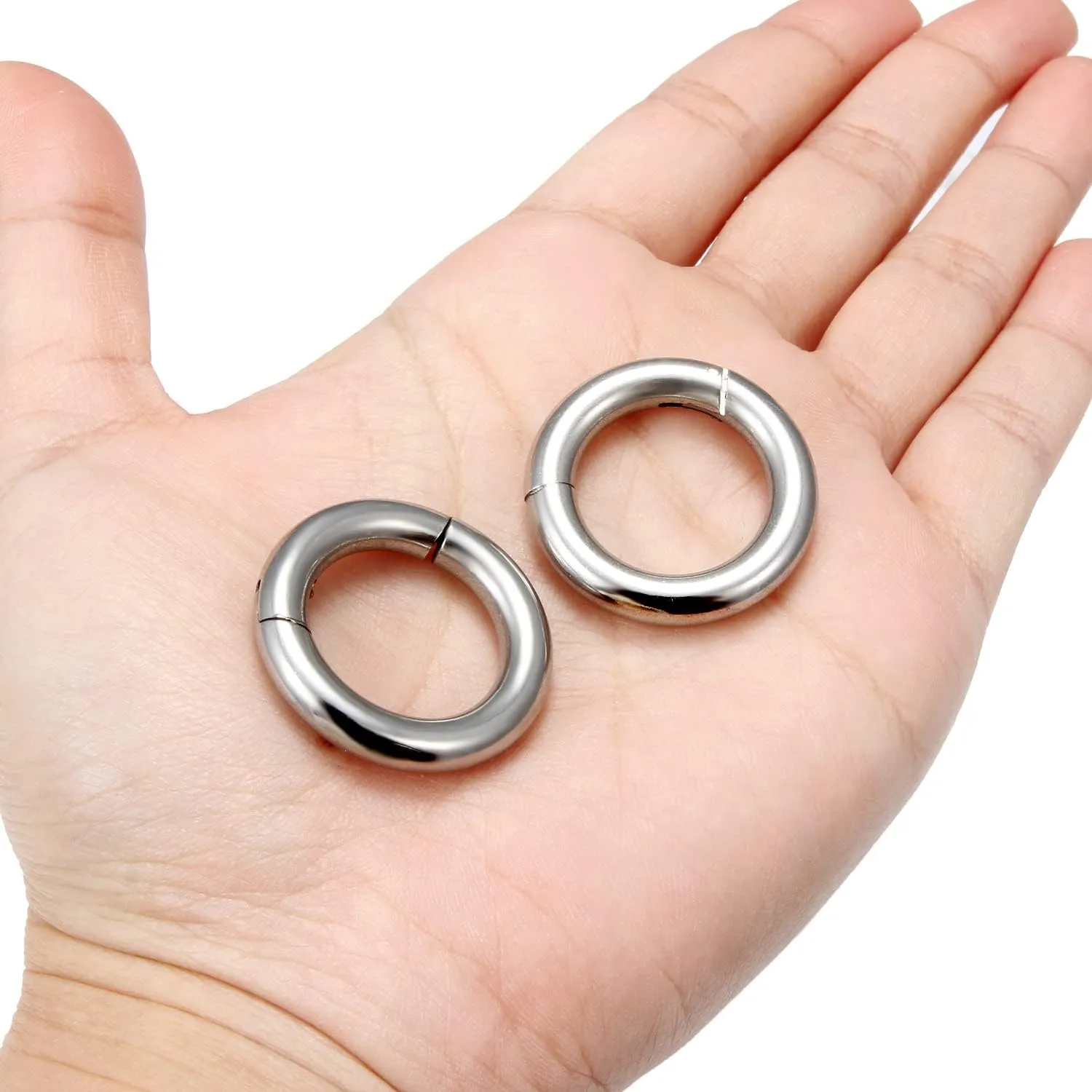 Vsnnsns 2G 4G 6G 8G 12G Septum Rings Surgical Steel Heavy Gauges Earrings for Stretching Hinged Segment Clicker Septum Nose Rings Weights Earrings Hoops Diameter 14mm 16mm 19mm Silver